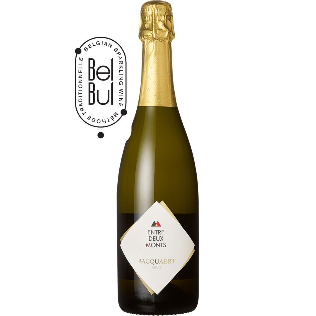 Mousserende wijn – blend van Pinot Noir & Chardonnay van Wijndomein Entre-Deux-Monts uit Heuvelland (België), traditionele methode, fles