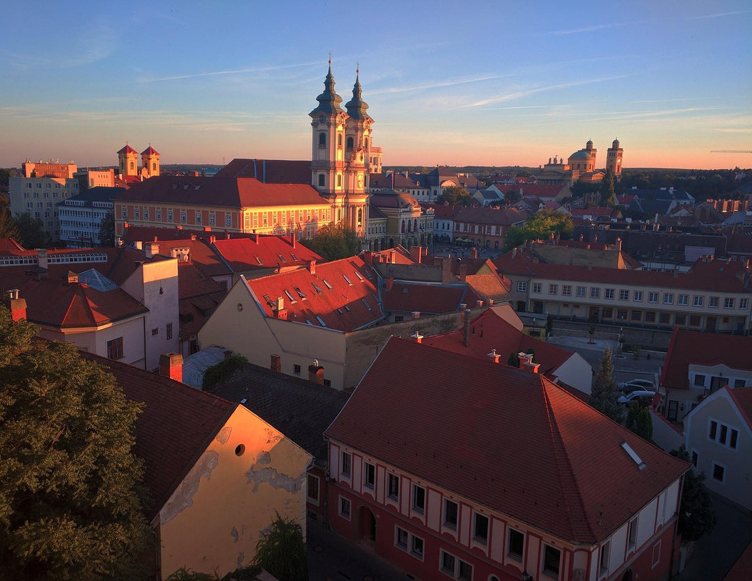 Oud stadje in Eger, Hongarije -historisch centrum van de wijnregio
