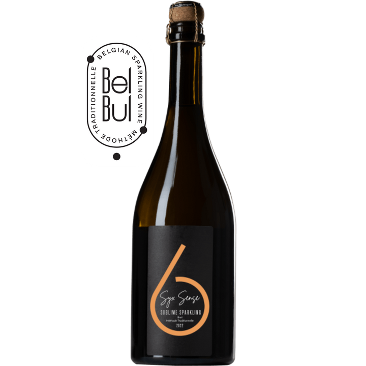 Mousserende wijn – blend van Chardonnay, Pinot Meunier, Pinot Gris, Pinot Blanc, Auxerrois & Pinot Noir van Wijndomein Den Nachtegael uit België, fles